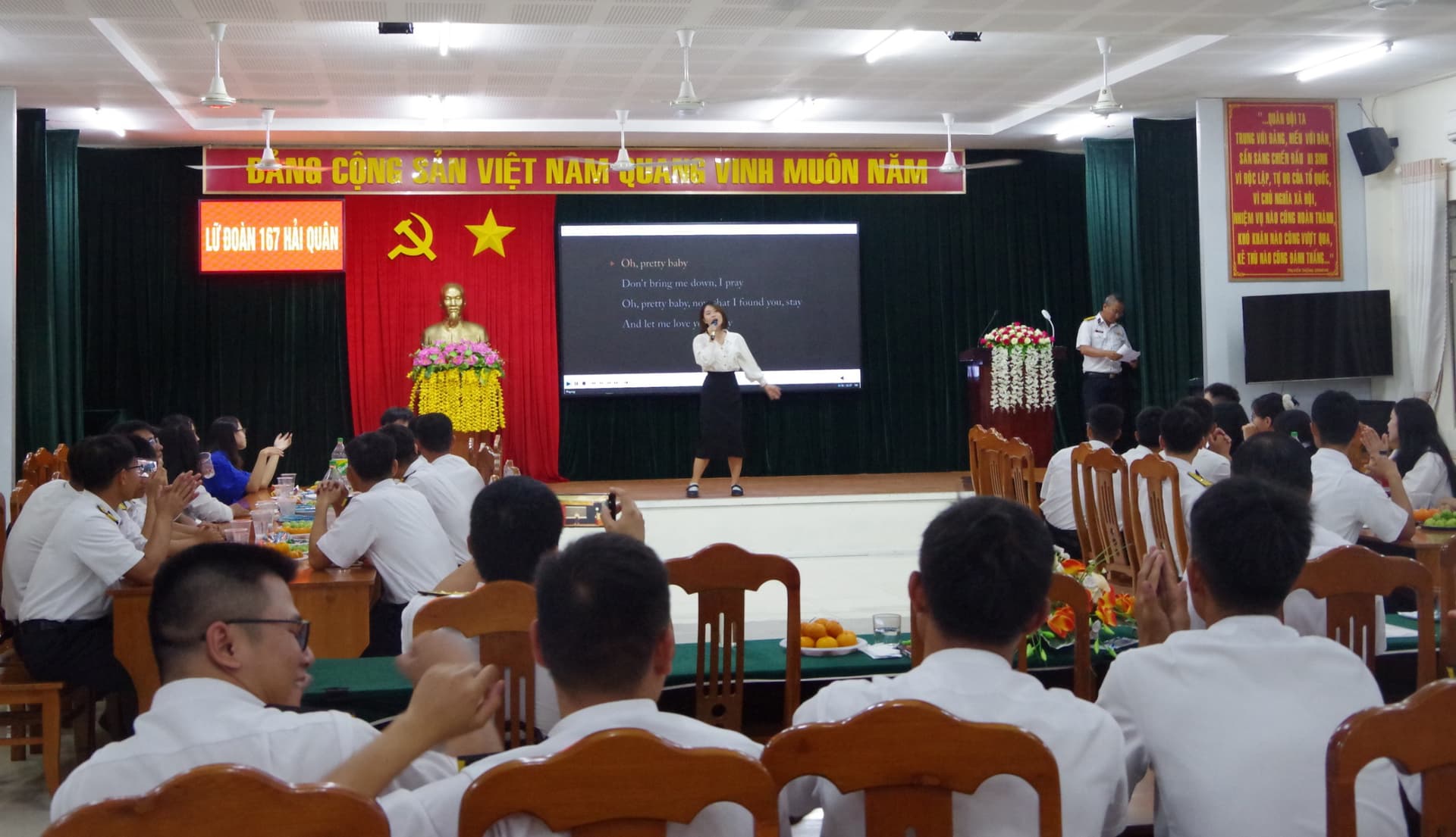 Lữ đoàn 167: Sinh hoạt Câu lạc bộ ngoại ngữ tháng 3