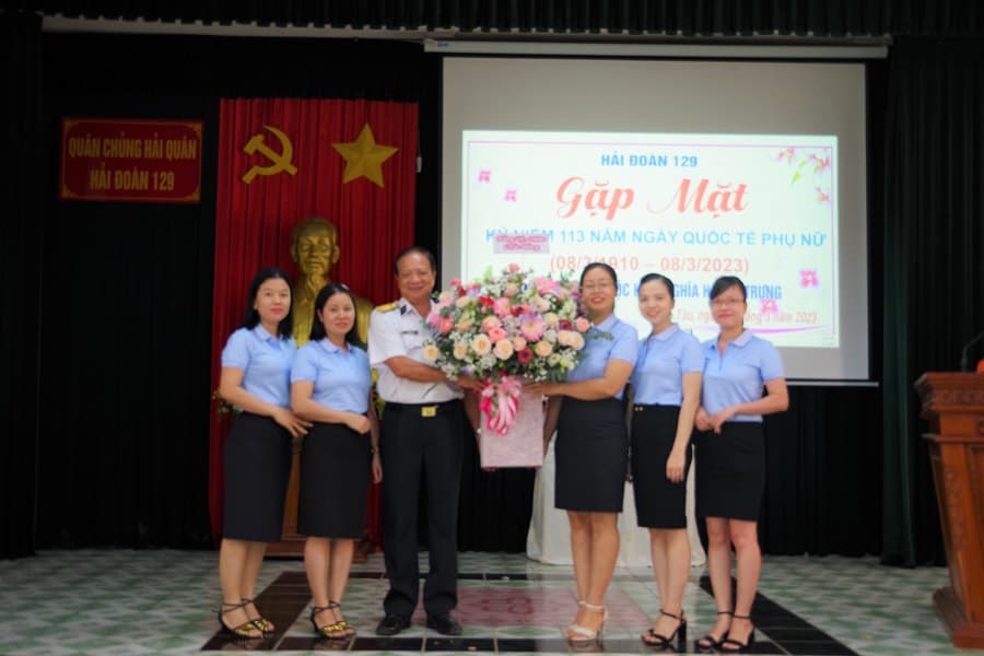 Hải đoàn 129: Gặp mặt nhân dịp kỷ niệm ngày Quốc tế phụ nữ 8/3