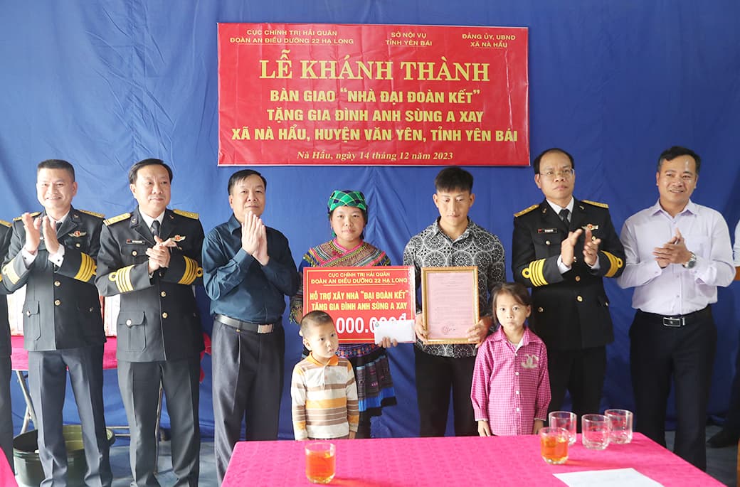 Đoàn An điều dưỡng 22 Hạ Long tặng nhà đại đoàn kết tại Yên Bái