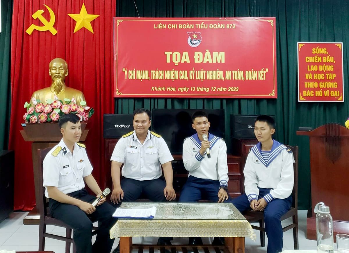 Tuổi trẻ Lữ đoàn 957 tổ chức tọa đàm thanh niên