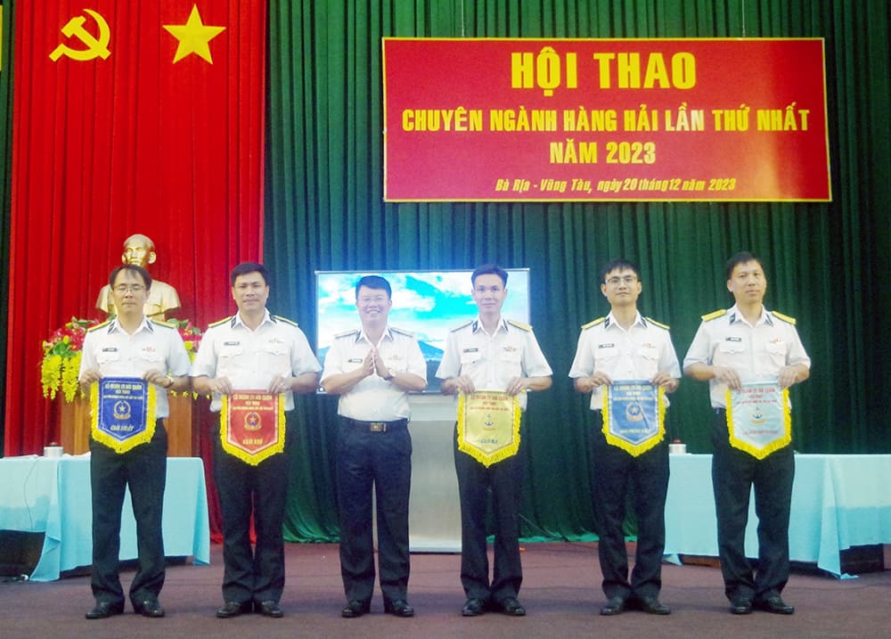 Lữ đoàn 171: Hội thao chuyên ngành hàng hải lần thứ nhất