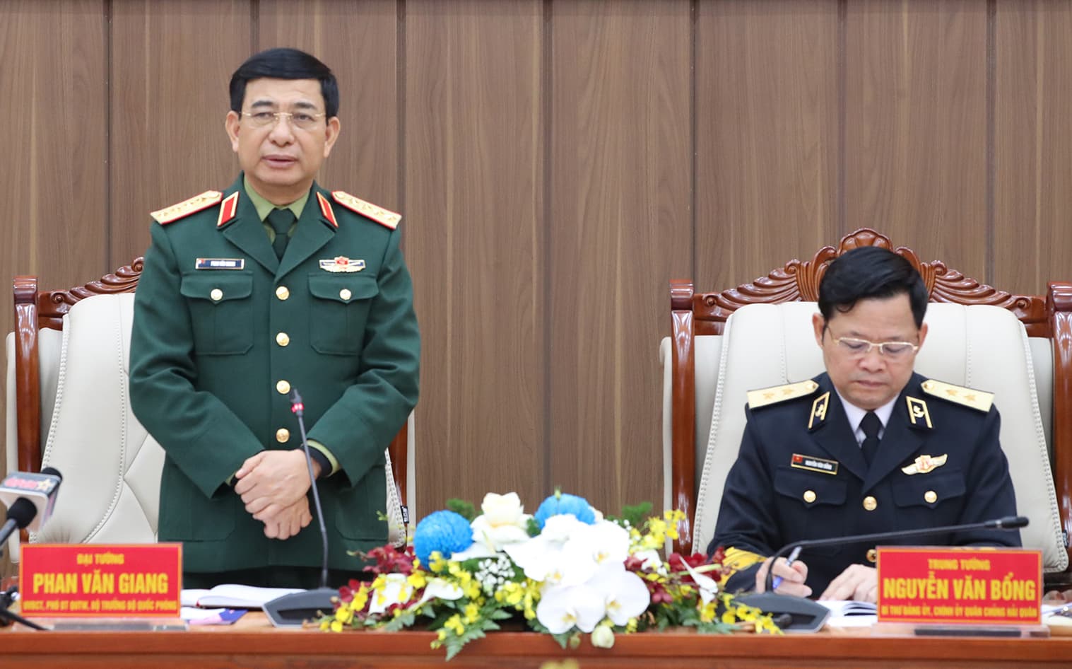 Đại tướng Phan Văn Giang dự, chỉ đạo Hội nghị Đảng ủy Quân chủng Hải quân