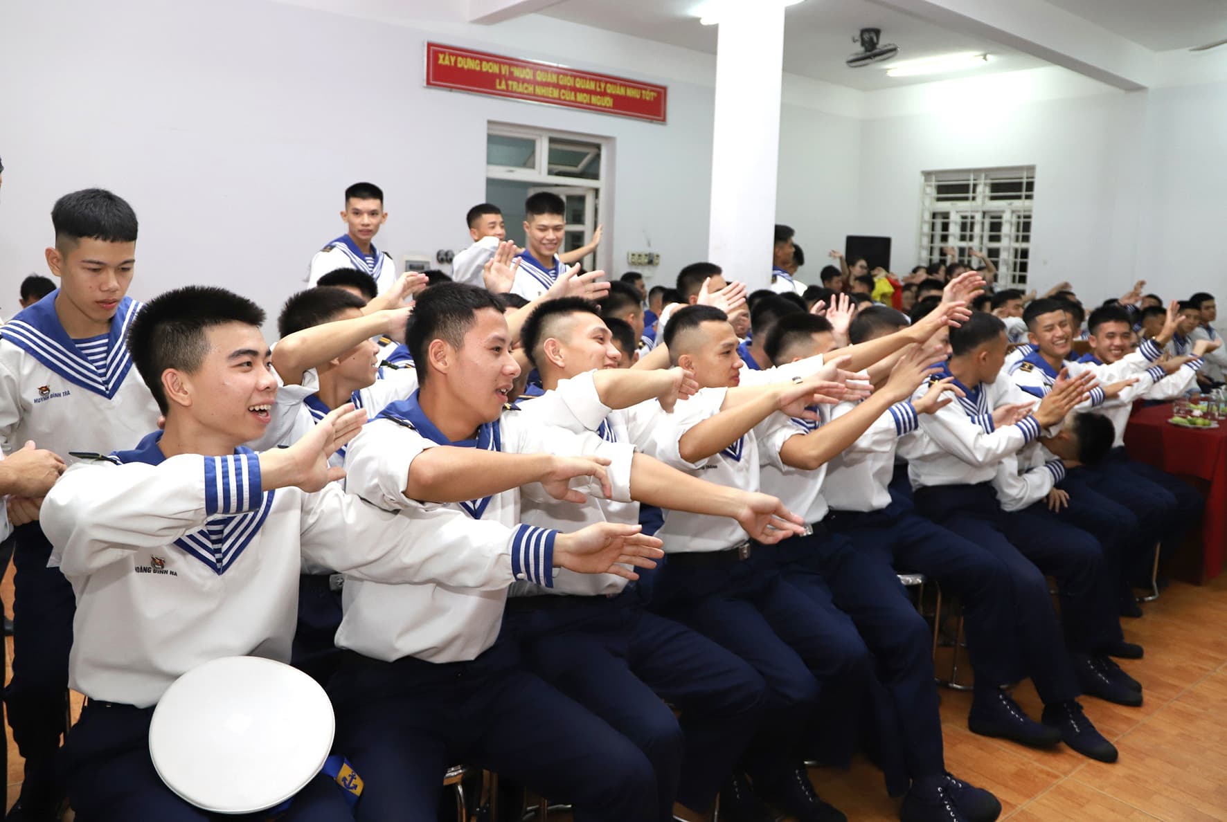 Nhớ mãi buổi sinh nhật đồng đội
