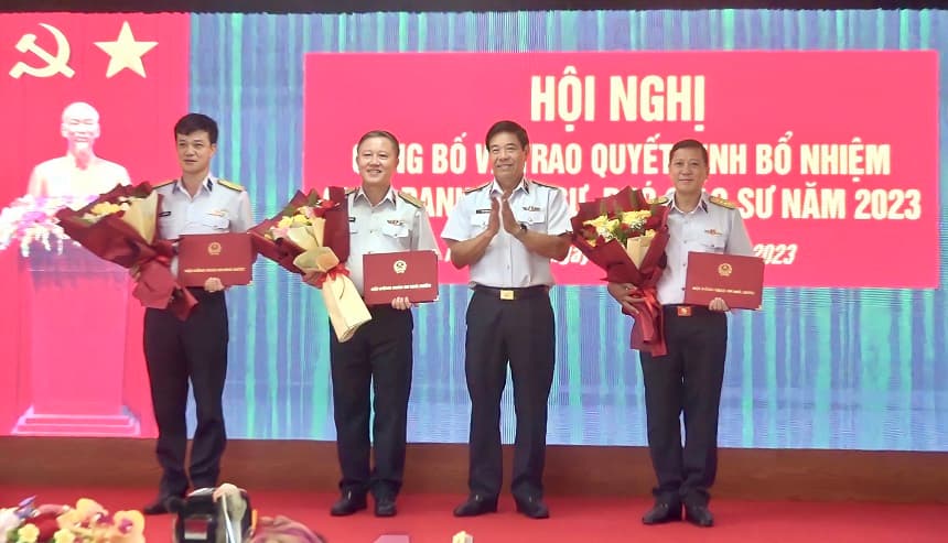 Trao quyết định bổ nhiệm chức danh giáo sư, phó giáo sư năm 2023