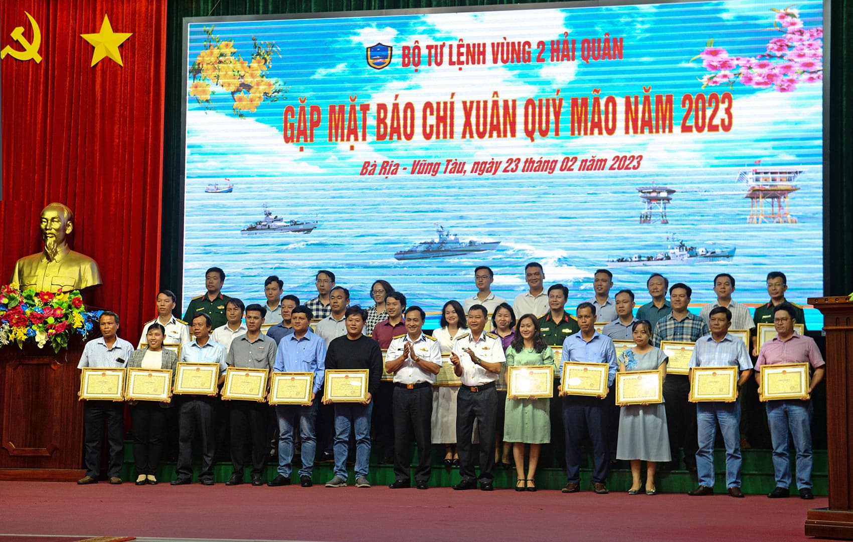 Bộ Tư lệnh Vùng 2 gặp mặt báo chí Xuân Quý Mão 2023