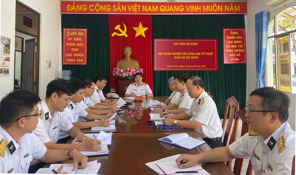 Học viện Hải quân: Họp nhóm nghiên cứu khoa học kỹ thuật quân sự