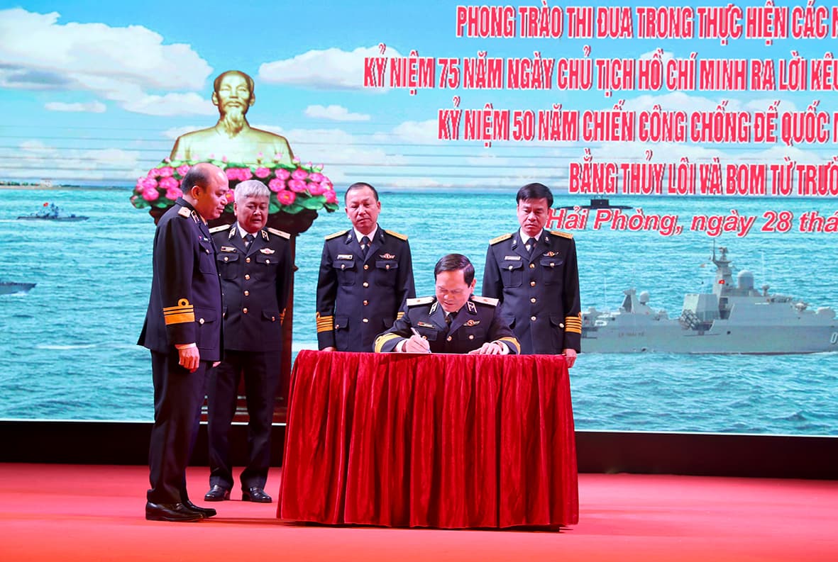 Cơ quan Bộ Tư lệnh Hải quân phát động thi đua trong thực hiện các nhiệm vụ
