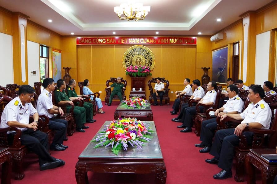 Thượng tướng Nguyễn Chí Vịnh thăm Bộ Tư lệnh Vùng 4