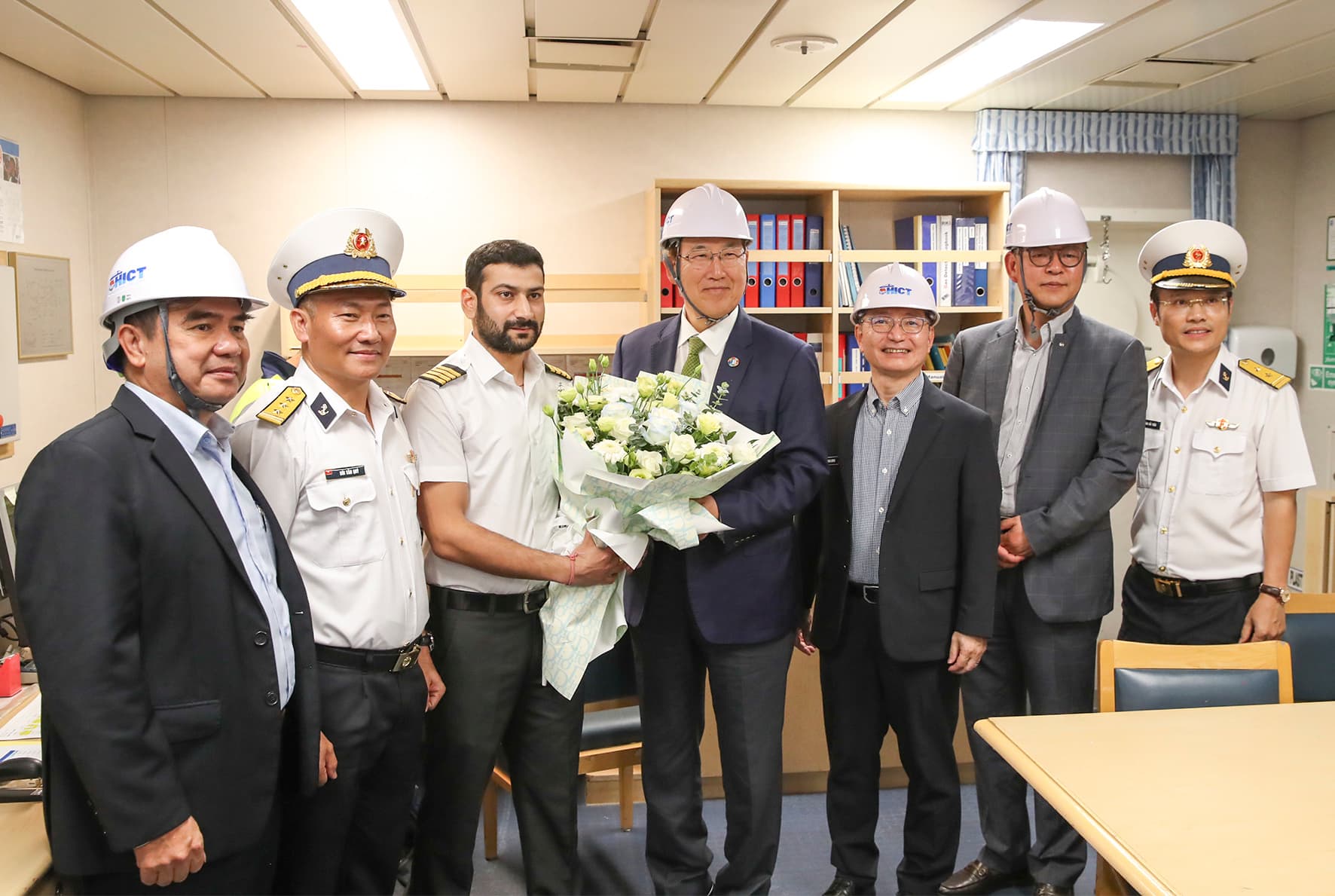 Tổng thư ký Tổ chức Hàng hải Thế giới thăm cảng Container Quốc tế Tân cảng Hải Phòng