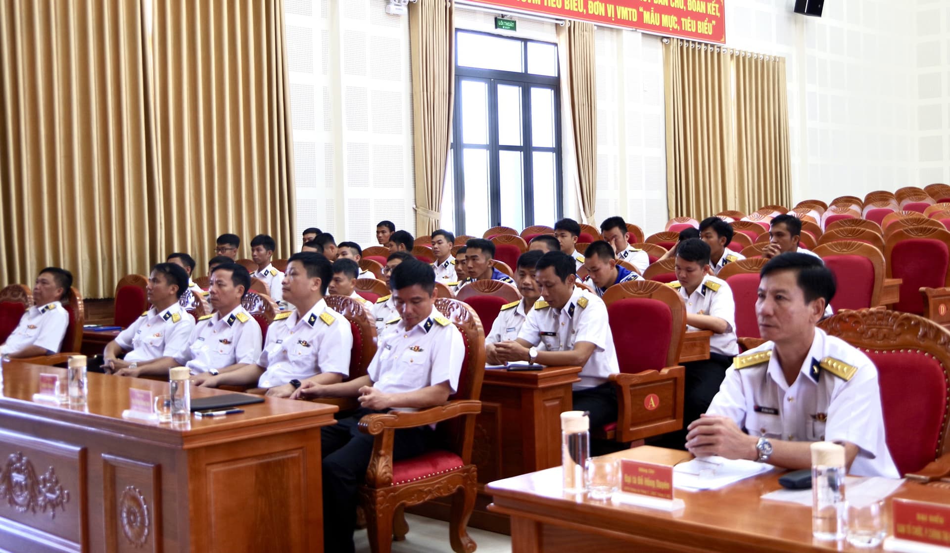 Vùng 2: Bồi dưỡng lý luận chính trị cho đảng viên mới và đối tượng đảng