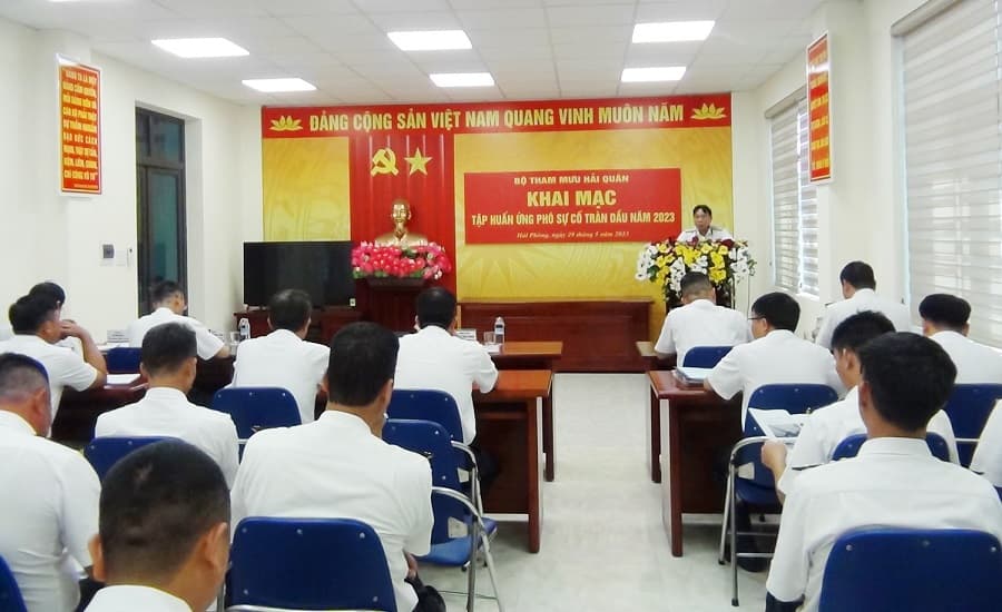 Công ty 128 tập huấn ứng phó sự cố tràn dầu