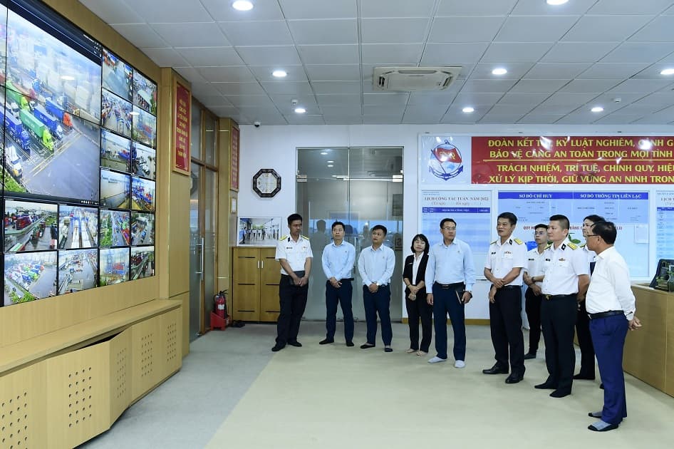 Đoàn công tác Công ty cổ phần hóa chất Việt Trì thăm và làm việc tại Tổng công ty Tân cảng Sài Gòn