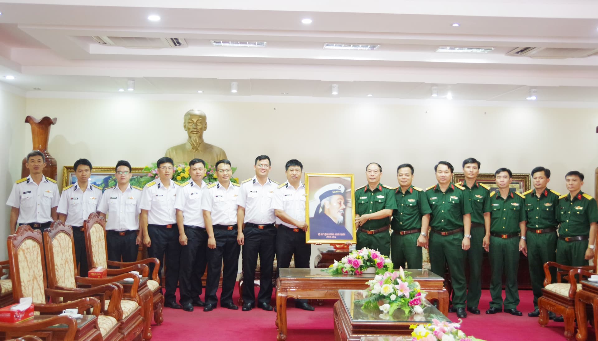 Lữ đoàn 161 thăm, làm việc với Bộ Chỉ huy Quân sự tỉnh Quảng Trị