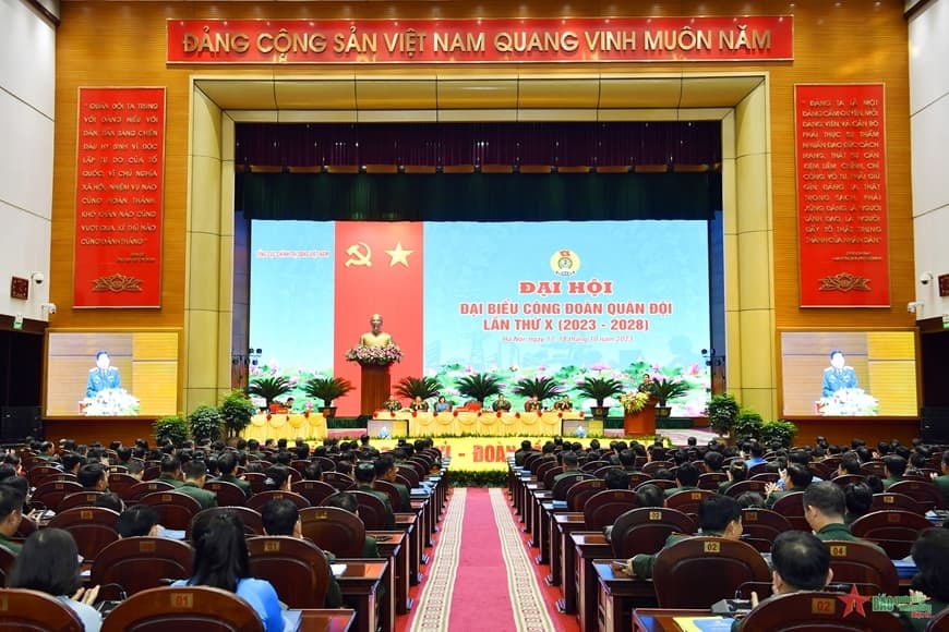 Xã luận: Tỏa sáng phẩm chất "Người lính thợ"