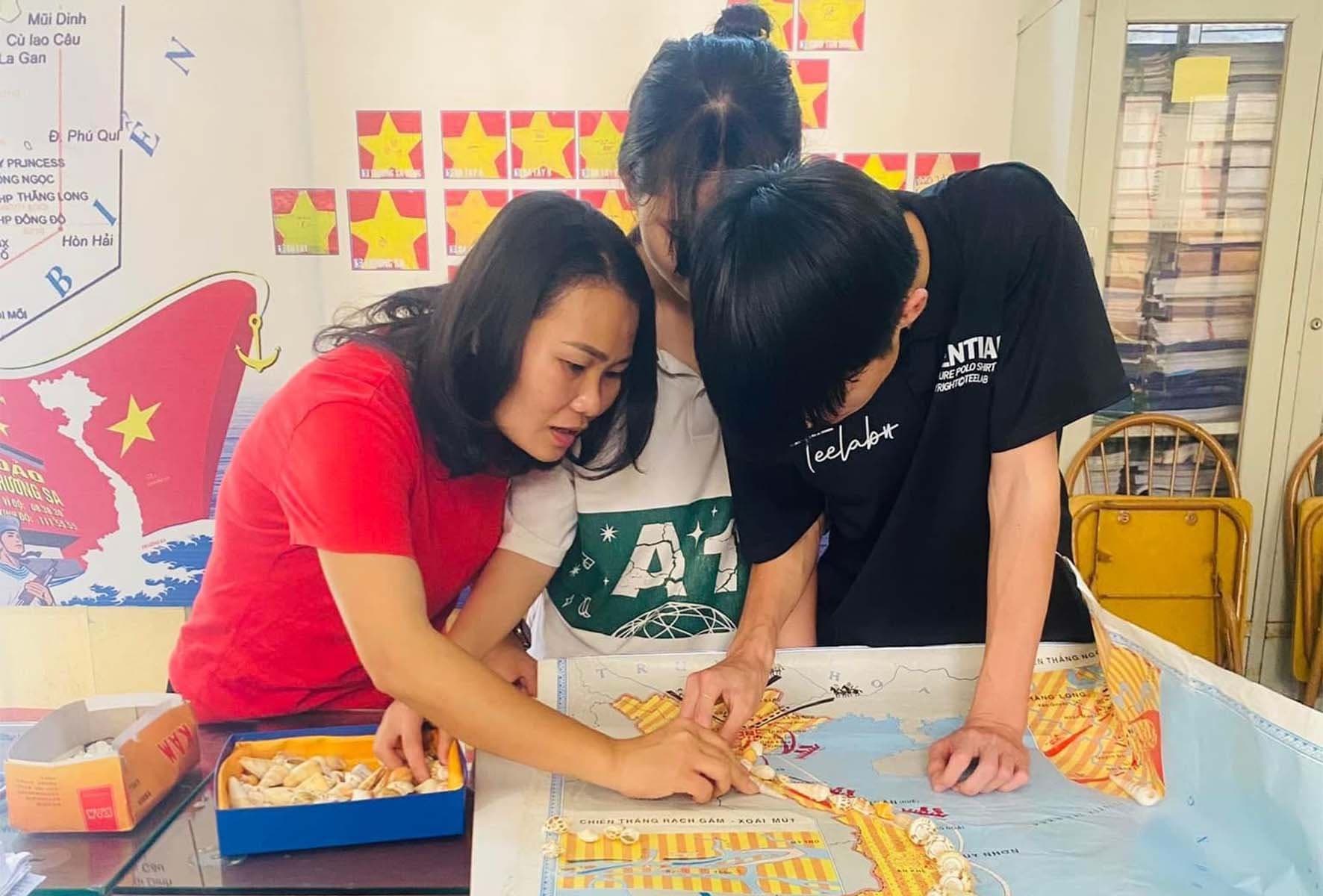 Cánh thư vượt sóng