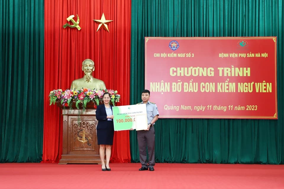 Bệnh viện Phụ sản Hà Nội đỡ đầu con kiểm ngư viên tại Quảng Nam