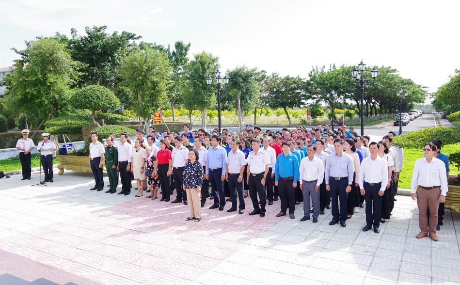 Tổng kết chương trình “SATRA vì biển đảo quê hương” giai đoạn 2022-2023