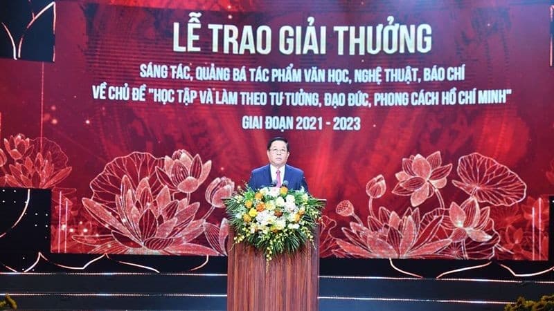 Trao giải thưởng sáng tác, quảng bá tác phẩm văn học, nghệ thuật, báo chí về chủ đề “Học tập và làm theo tư tưởng, đạo đức, phong cách Hồ Chí Minh”