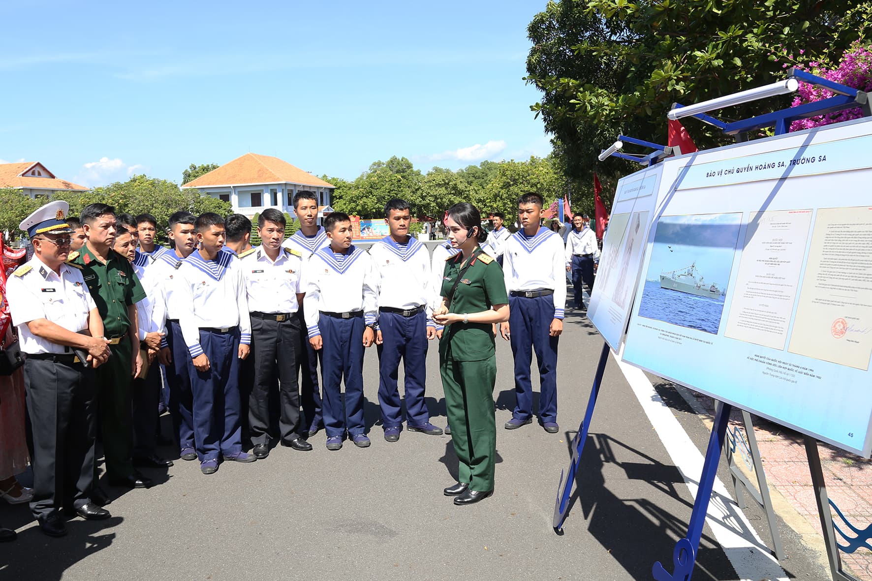 Triển lãm “Hoàng Sa, Trường Sa - Biển, đảo thiêng liêng”