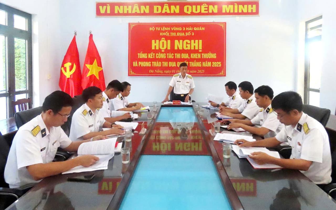 Khối thi đua số 3 Vùng 3 Hải quân tổng kết phong trào thi đua