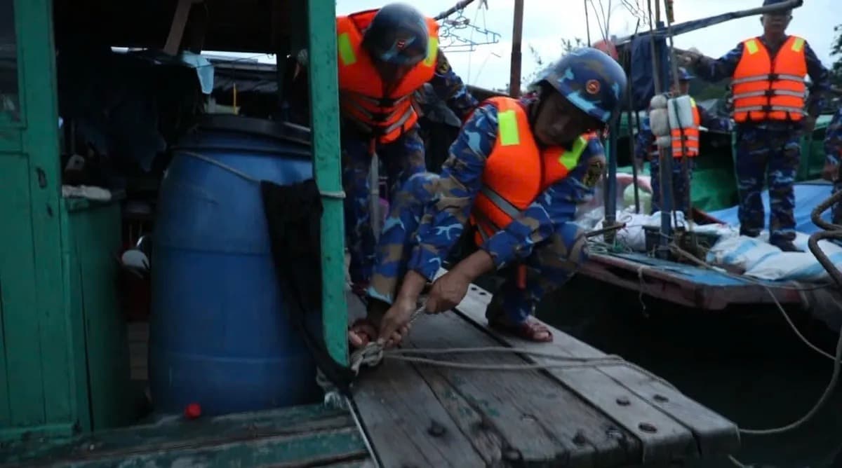 Công điện của Bộ Tổng Tham mưu về triển khai các biện pháp ứng phó bão số 11