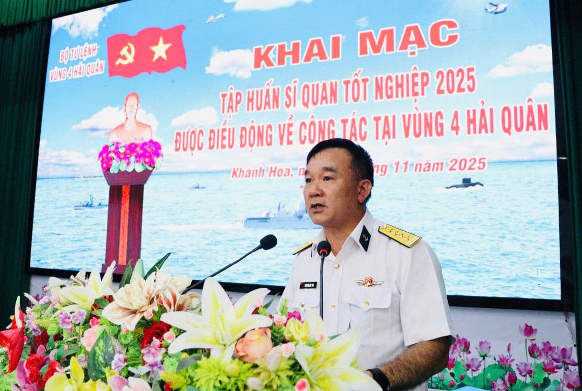 Vùng 4 Hải quân khai mạc lớp tập huấn sĩ quan tốt nghiệp năm 2025
