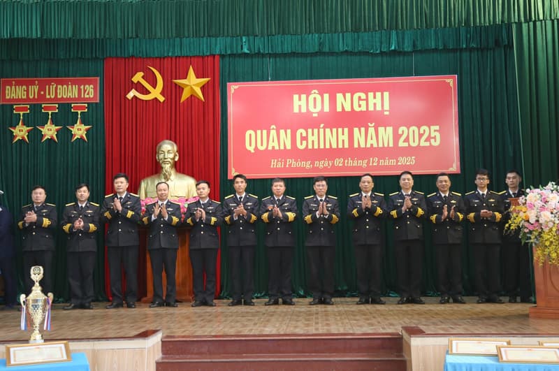 Lữ đoàn 126: Nâng cao chất lượng tổng hợp, sẵn sàng chiến đấu, hướng tới kỷ niệm 60 năm ngày thành lập