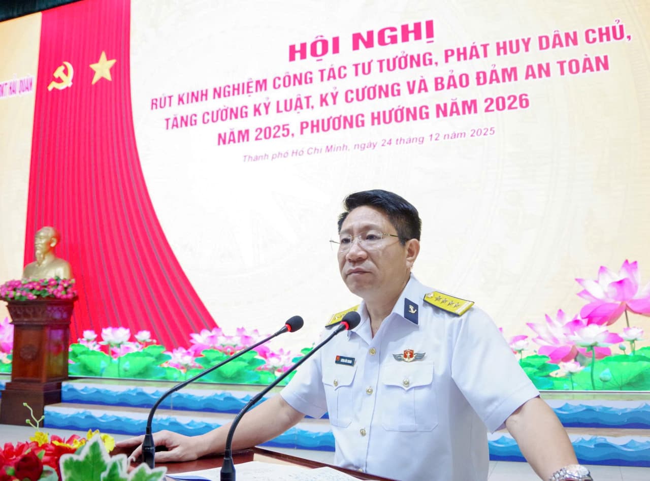 Trường Cao đẳng Kỹ thuật Hải quân rút kinh nghiệm công tác tư tưởng, dân chủ, kỷ luật