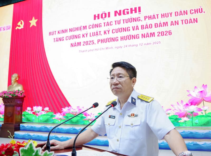 Trường Cao đẳng Kỹ thuật Hải quân rút kinh nghiệm công tác tư tưởng, dân chủ, kỷ luật