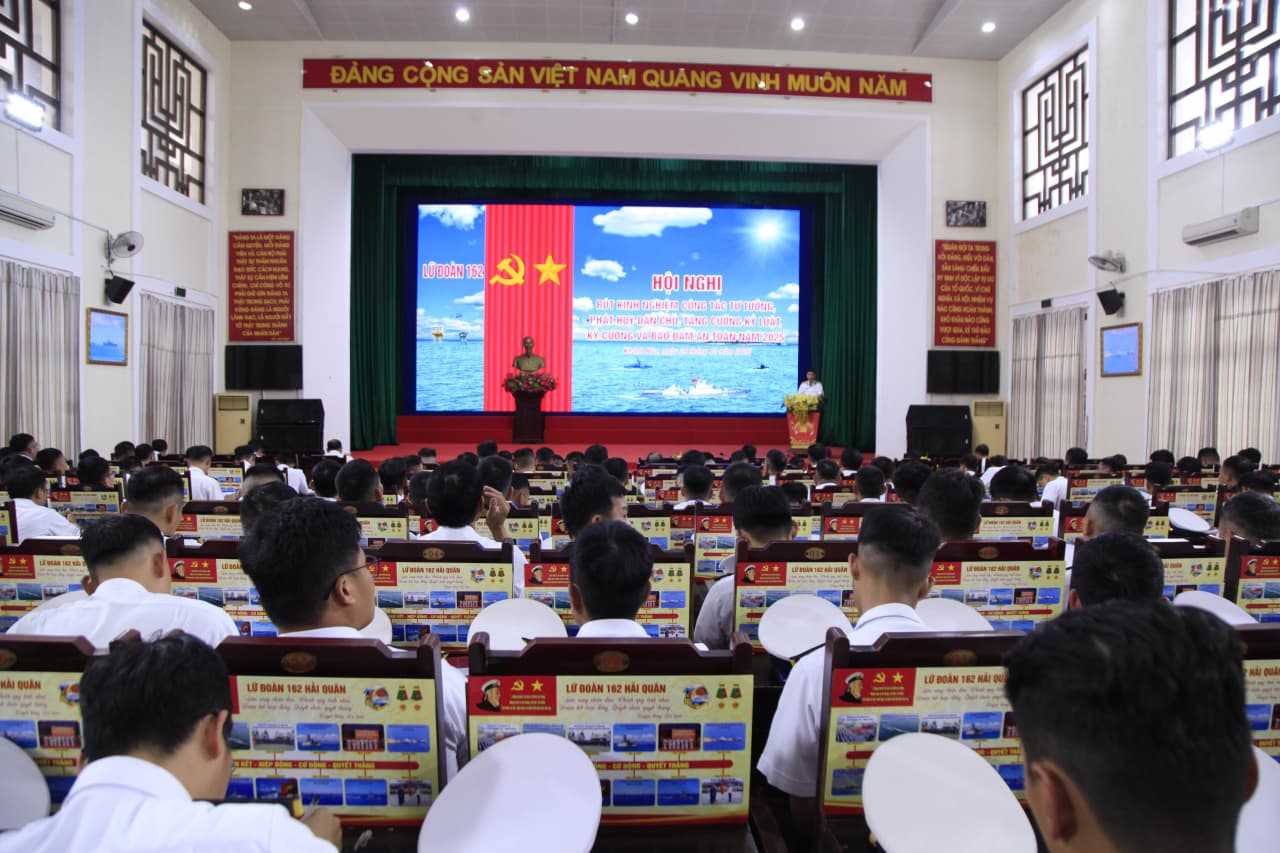 Lữ đoàn 162: Nhiều cách làm hiệu quả nâng cao chất lượng công tác quản lý tư tưởng