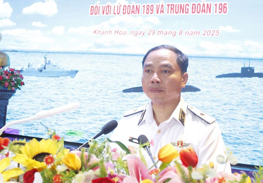 Quân chủng Hải quân kiểm tra đơn vị vững mạnh toàn diện tại Trung đoàn 196 và Lữ đoàn 189