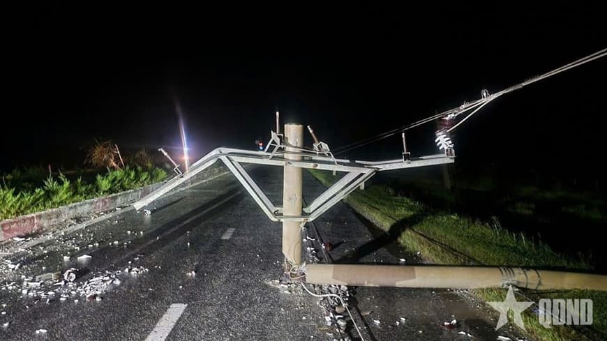 Bão số 10 sức gió kinh hoàng, mưa lớn gây nhiều thiệt hại tại Nghệ An, Hà Tĩnh