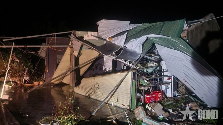 Bão số 10 đi sâu vào đất liền, gây thiệt hại nặng