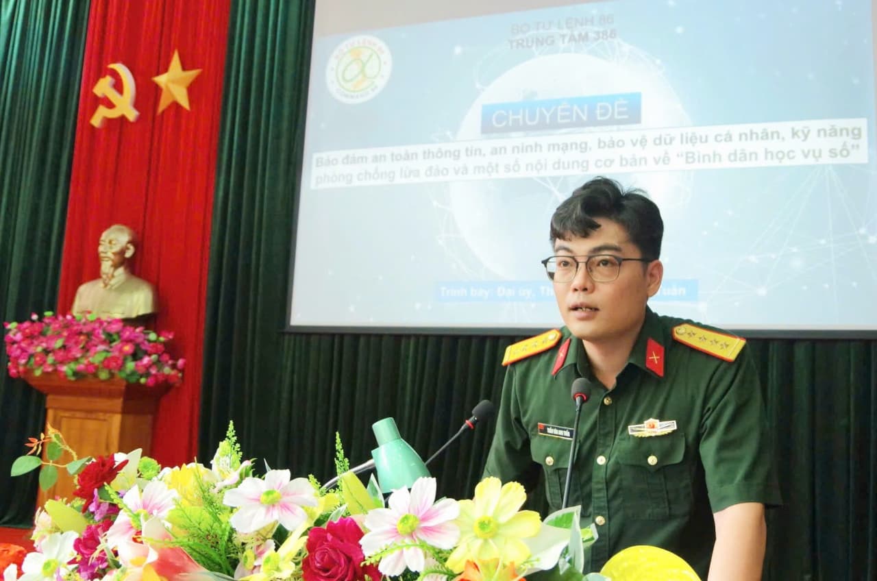 Trung đoàn 196: Tập huấn công nghệ thông tin, kỹ năng số năm 2025