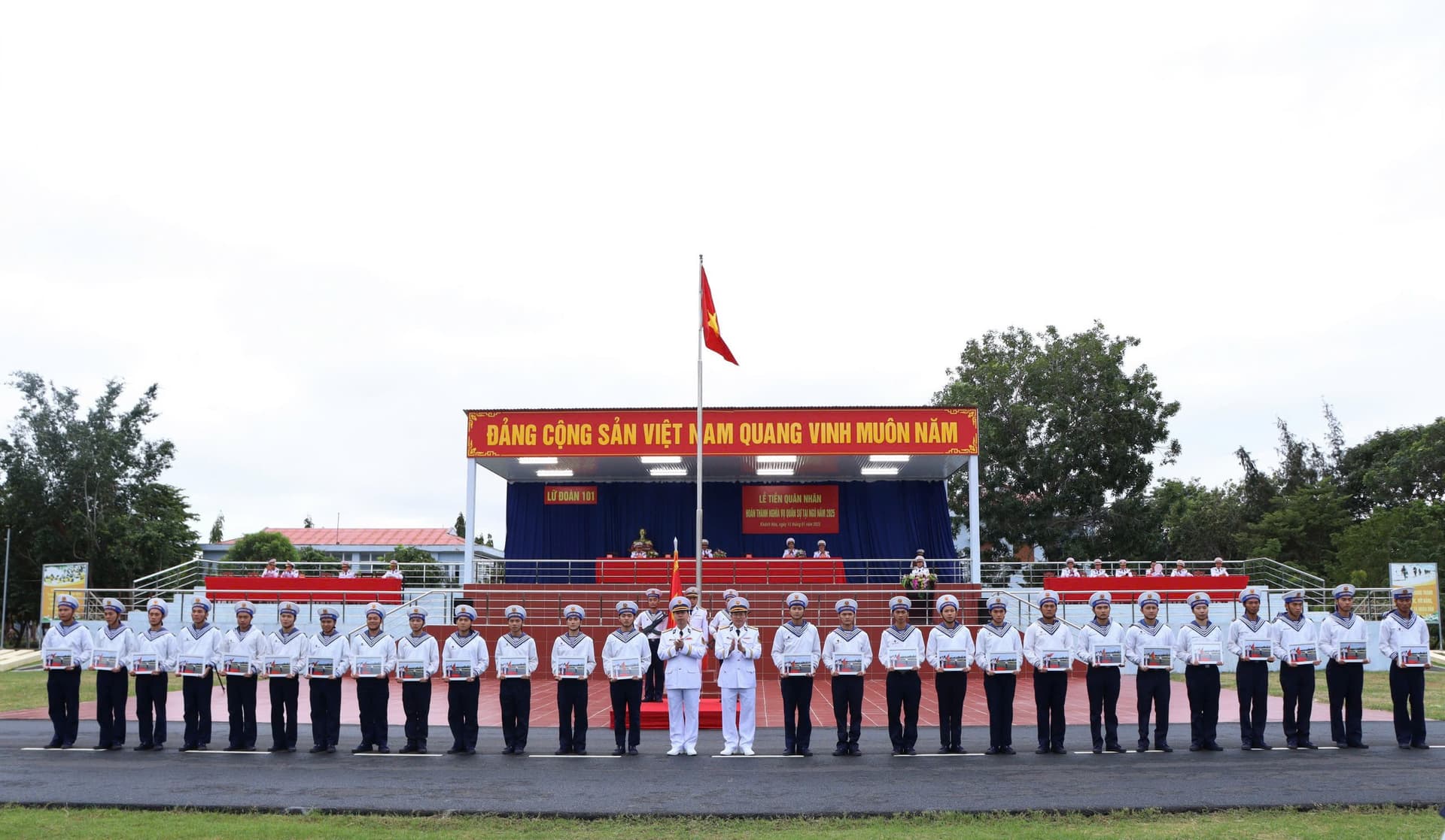 Lữ đoàn 101: Lễ tiễn quân nhân hoàn thành nghĩa vụ quân sự năm 2025