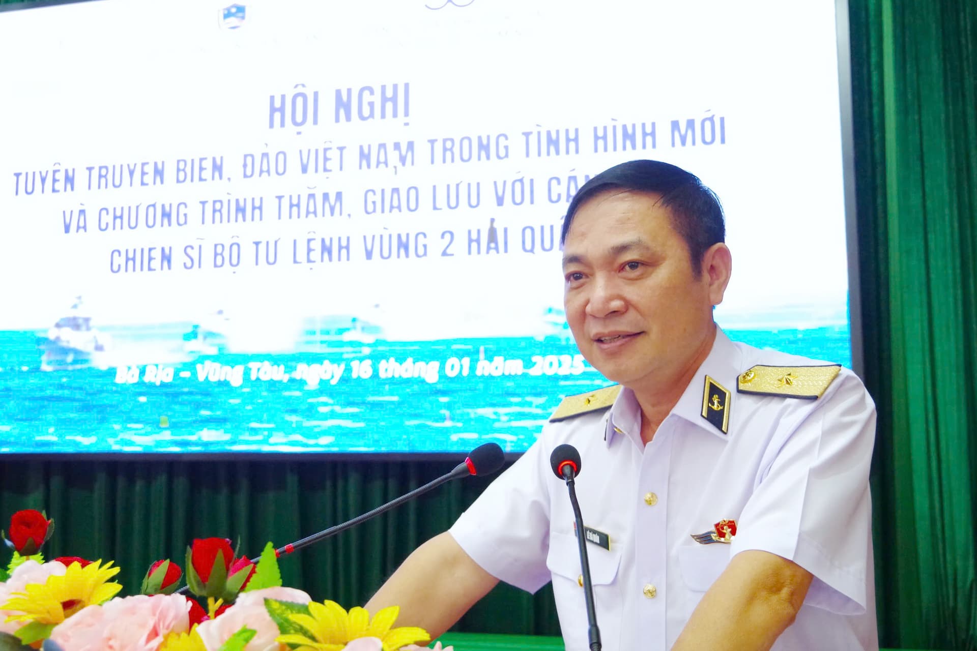 Đoàn đại biểu Đại học Quốc gia TP. Hồ Chí Minh thăm, giao lưu tại Vùng 2