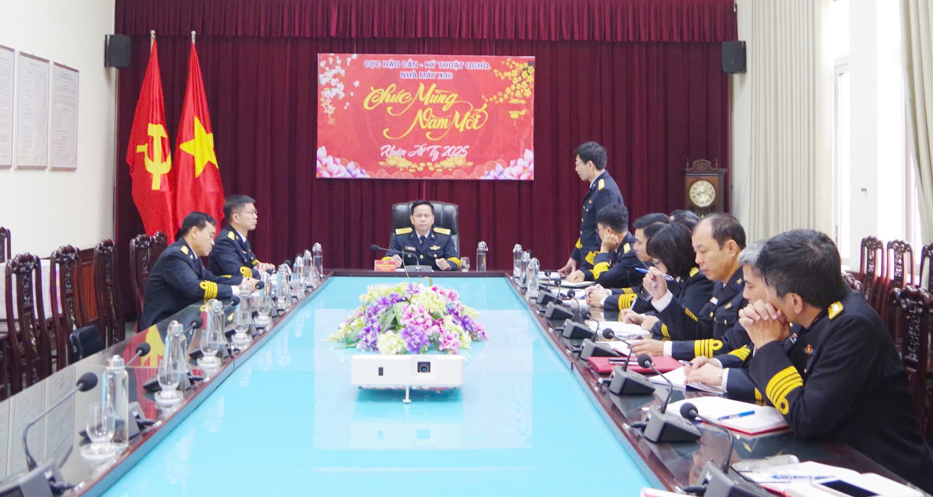 Đoàn công tác Cục Hậu cần - Kỹ thuật kiểm tra Nhà máy X46