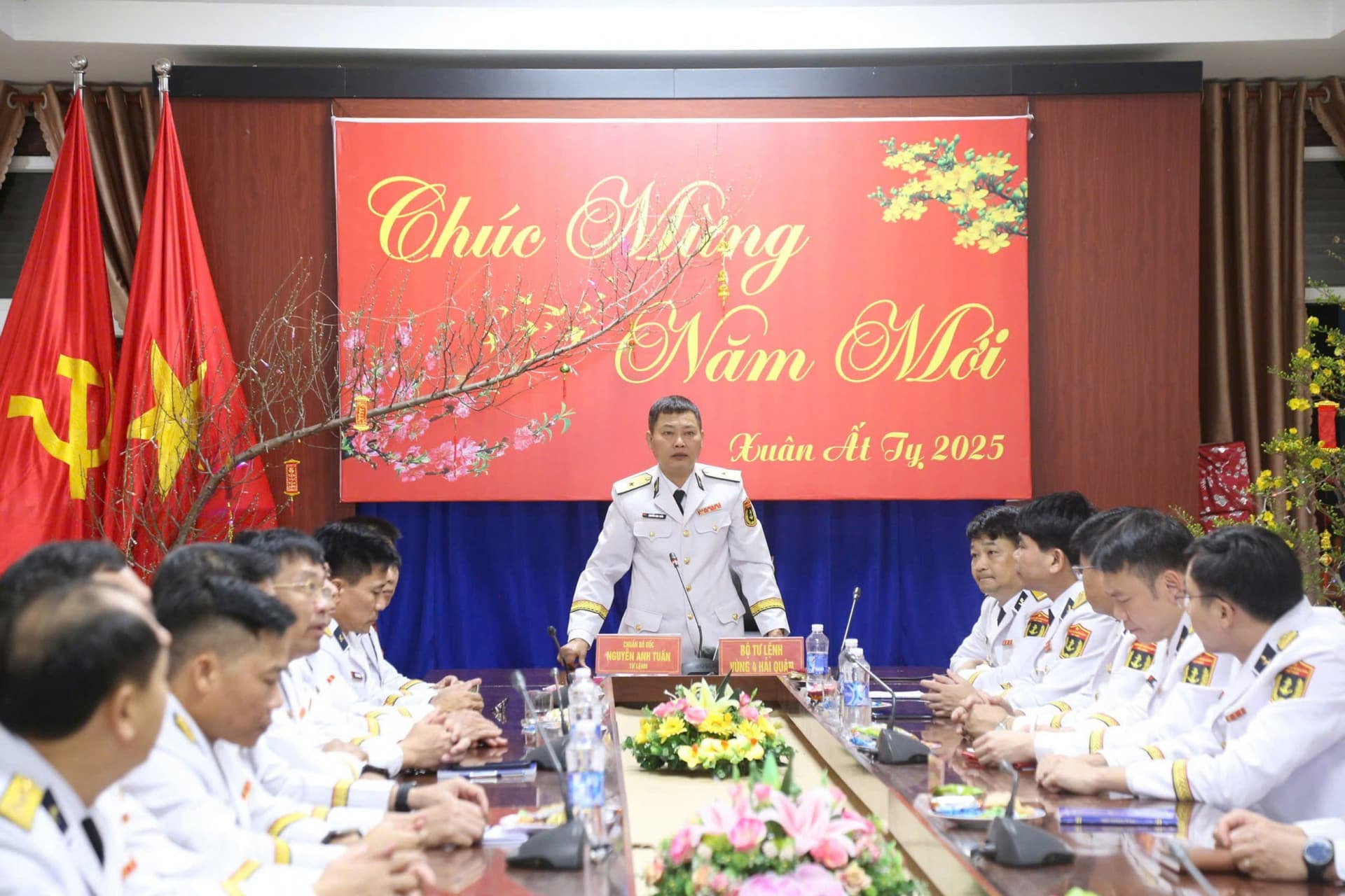 Vùng 4 Hải quân chúc tết trực tuyến các đơn vị đang thực hiện nhiệm vụ trên biển đảo