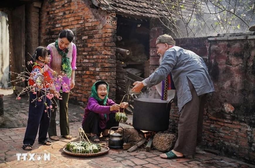 Tết về thơm nức bánh chưng xanh