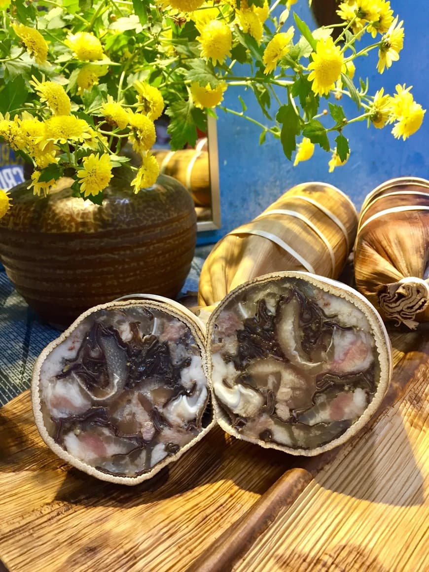 Giò thủ bó mo cau của nội