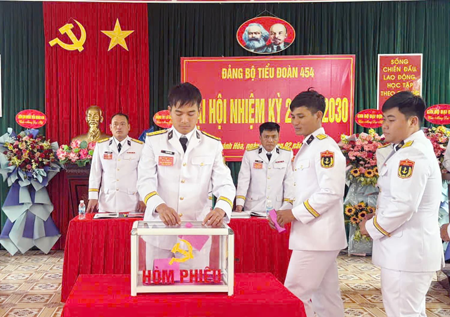 Lữ đoàn 957 tổ chức đại hội đảng bộ bộ phận làm trước