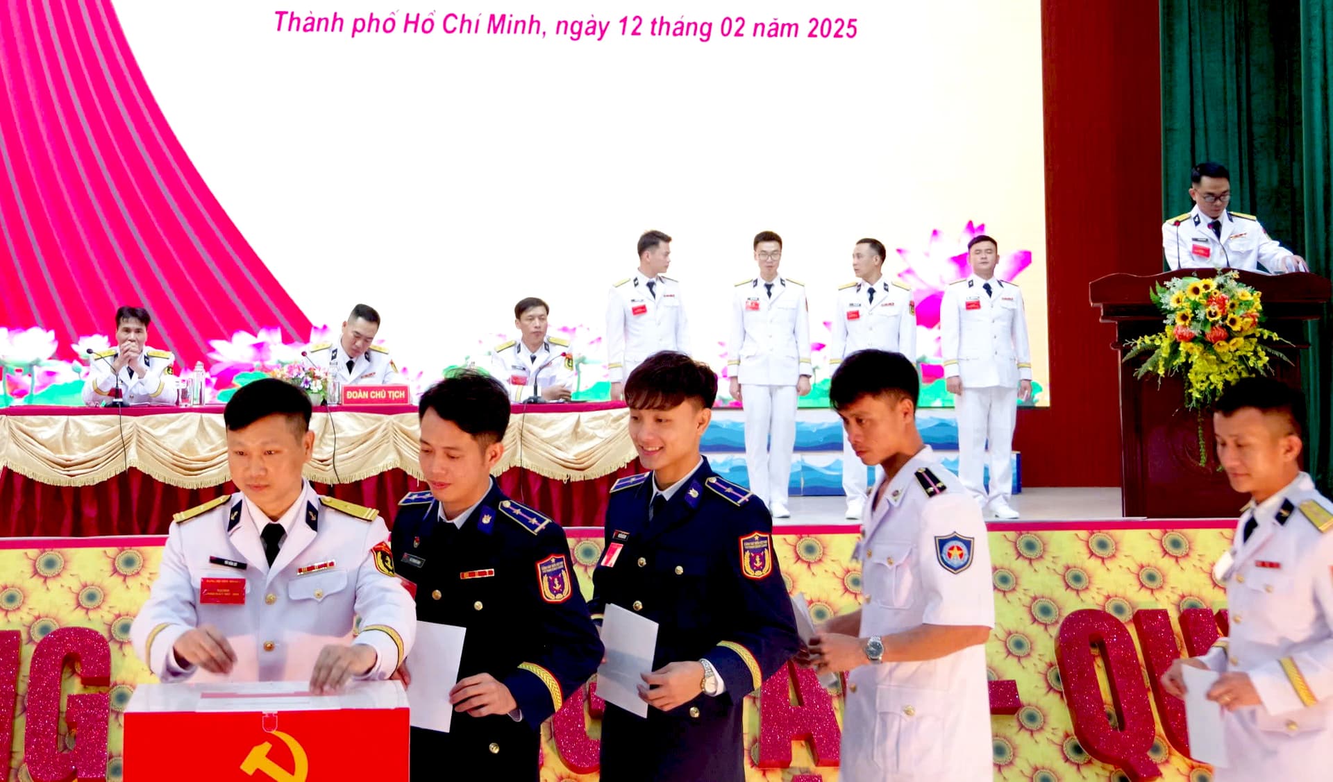 Trường Cao đẳng Kỹ thuật Hải quân chỉ đạo đại hội đảng bộ bộ phận làm trước