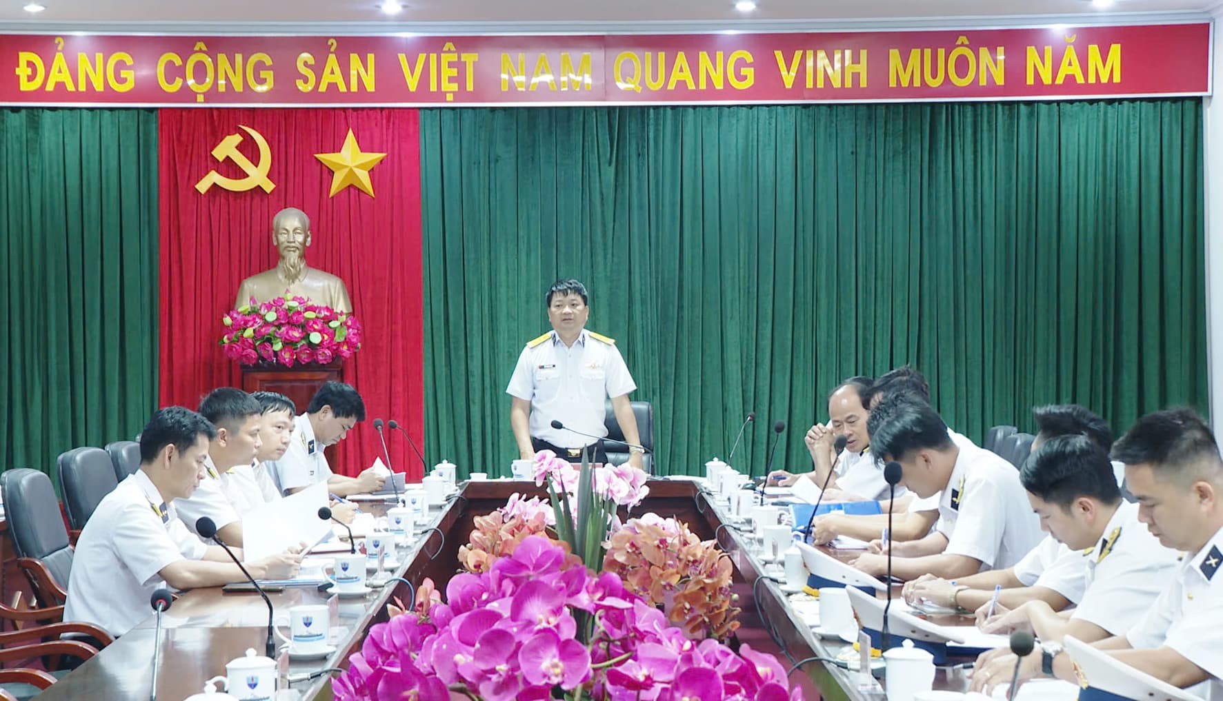 Chính ủy Vùng 4 nắm tình hình tại Khu đô thị Căn cứ Quân sự Cam Ranh