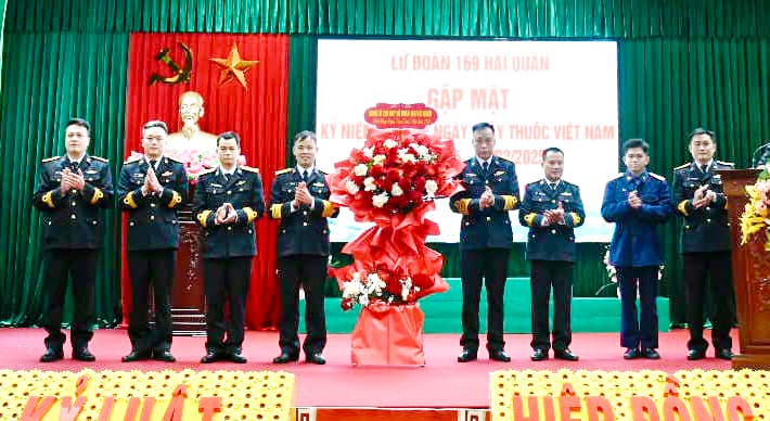 Lữ đoàn 169 gặp mặt kỷ niệm 70 năm Ngày thầy thuốc Việt Nam