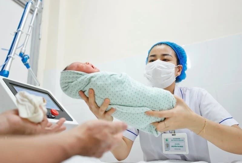 Sửa Pháp lệnh Dân số: Mỗi vợ chồng, cá nhân quyết định về số con