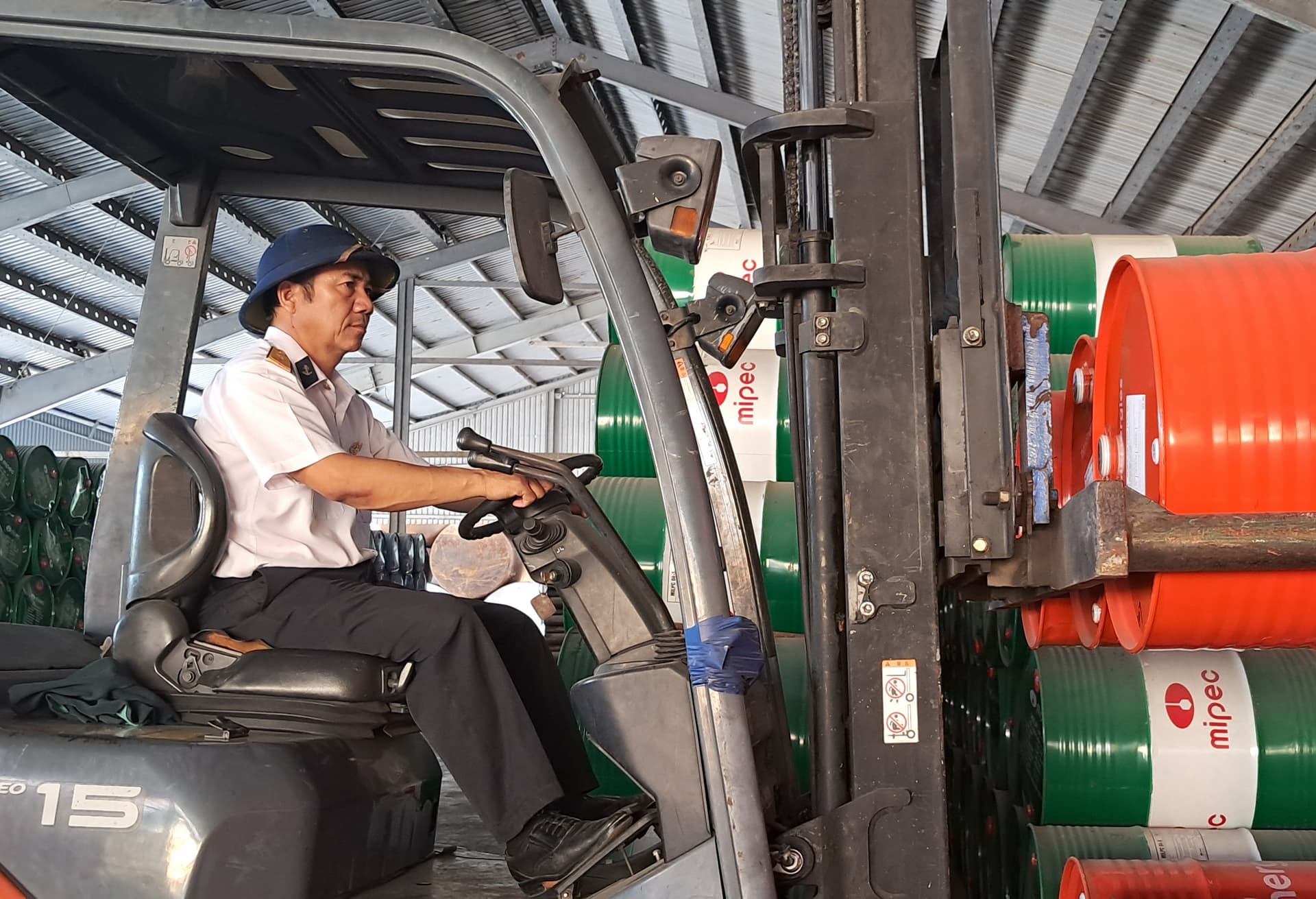 Thủ kho xăng dầu tiêu biểu, xuất sắc