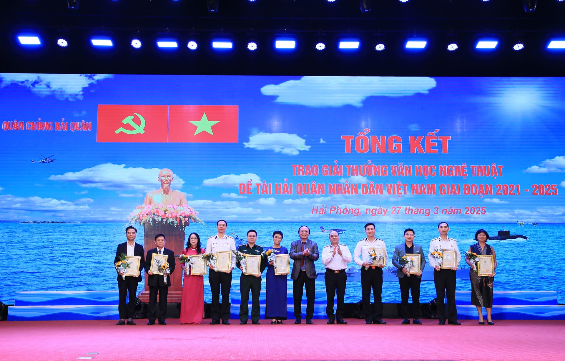 Quân chủng Hải quân: Trao giải thưởng  văn học nghệ thuật đề tài Hải quân nhân dân Việt Nam giai đoạn 2021-2025