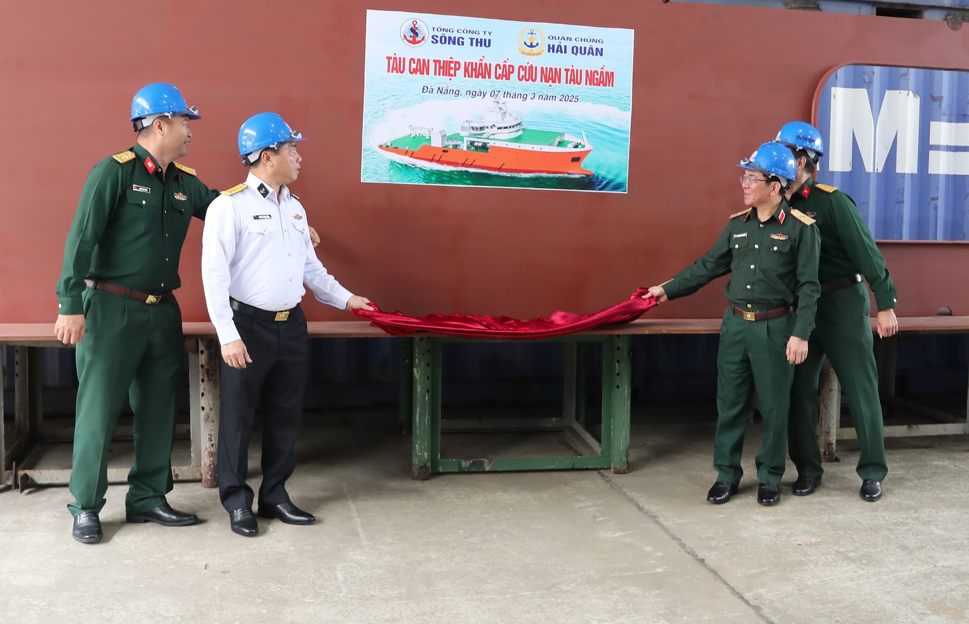 Quân chủng Hải quân - Tổng công ty Sông Thu: Đặt ky đóng tàu cứu nạn và vận tải đa năng