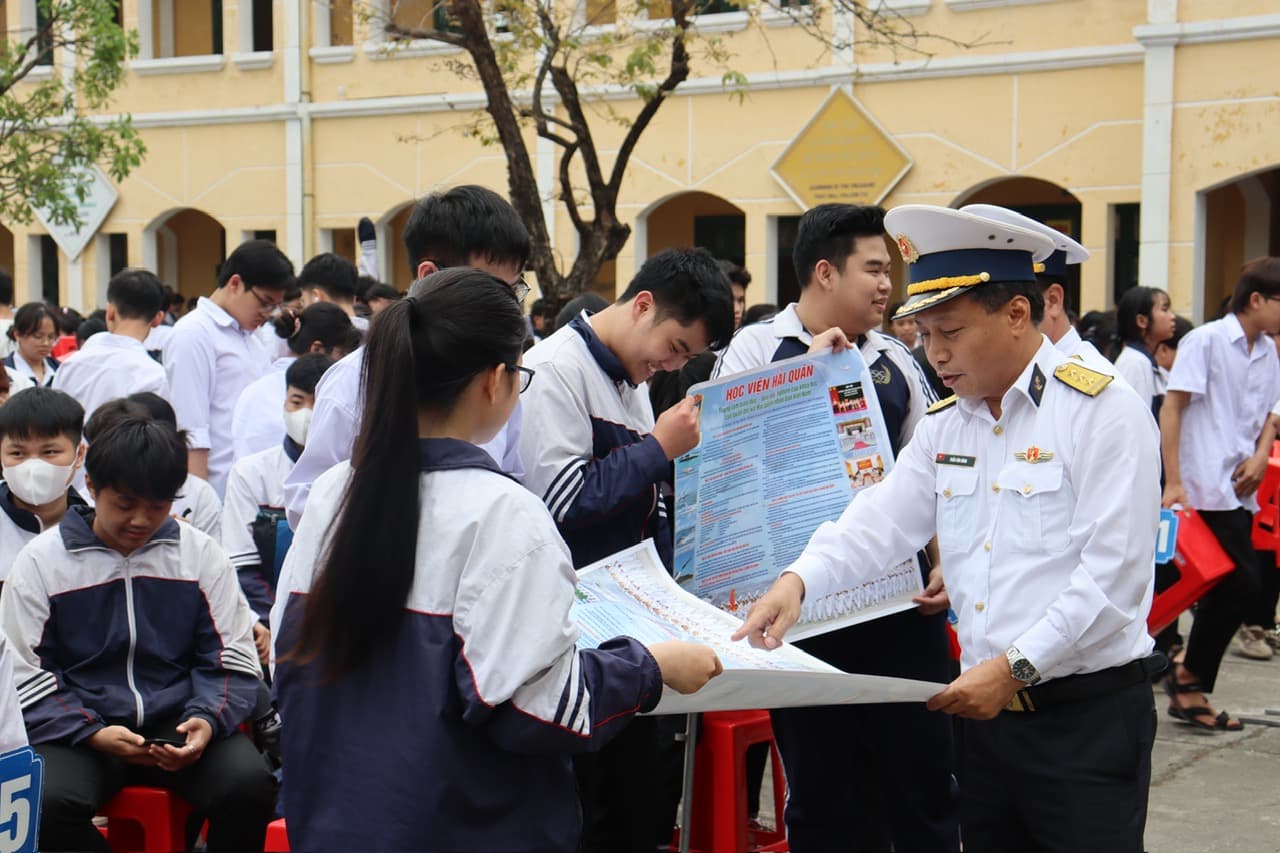 Trung tâm 47: Tuyên truyền biển đảo và thu hút nguồn nhân lực tại tỉnh Hà Nam