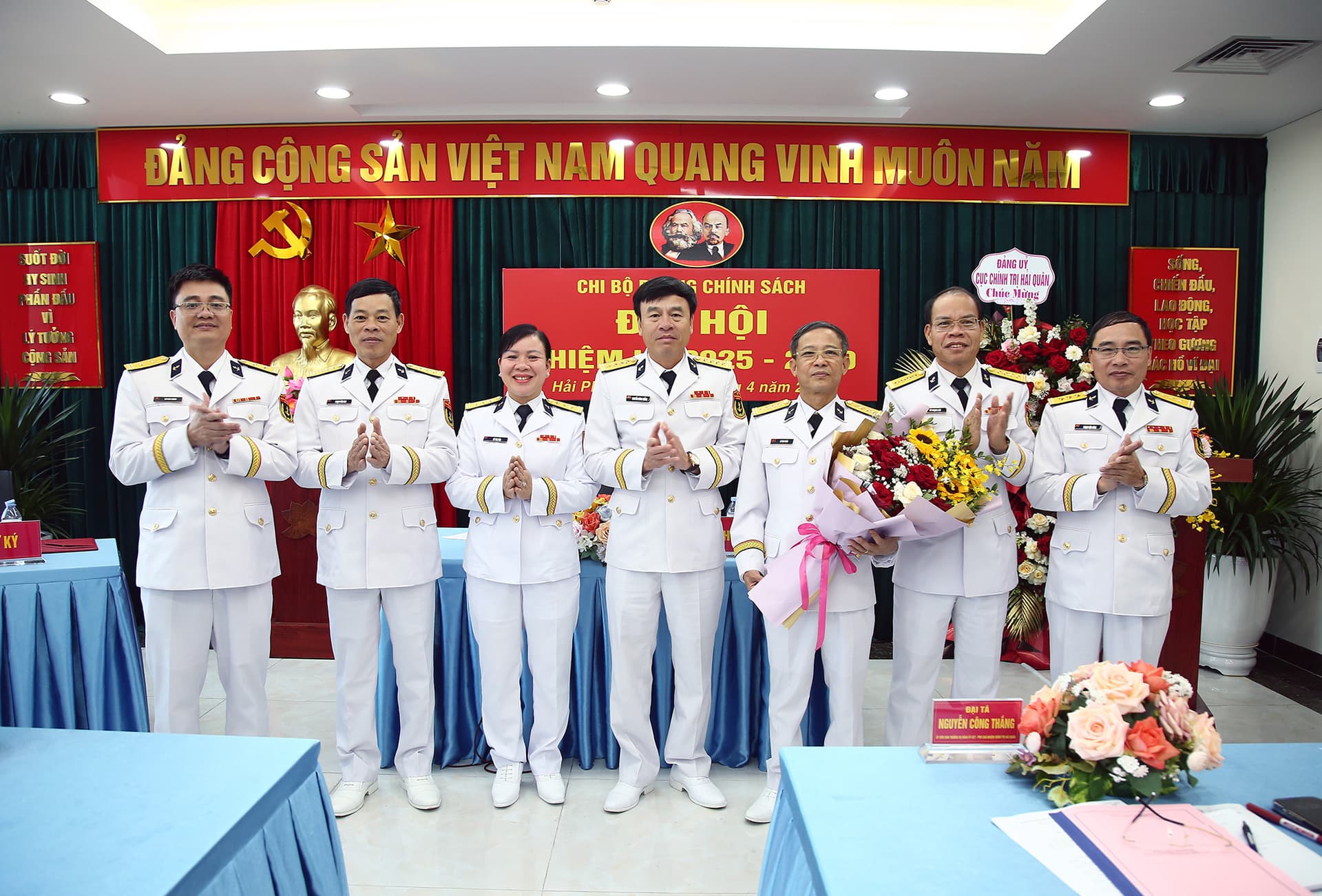 Đại hội Chi bộ Phòng Chính sách: Tập trung lãnh đạo triển khai toàn diện, hiệu quả các mặt hoạt động công tác chính sách